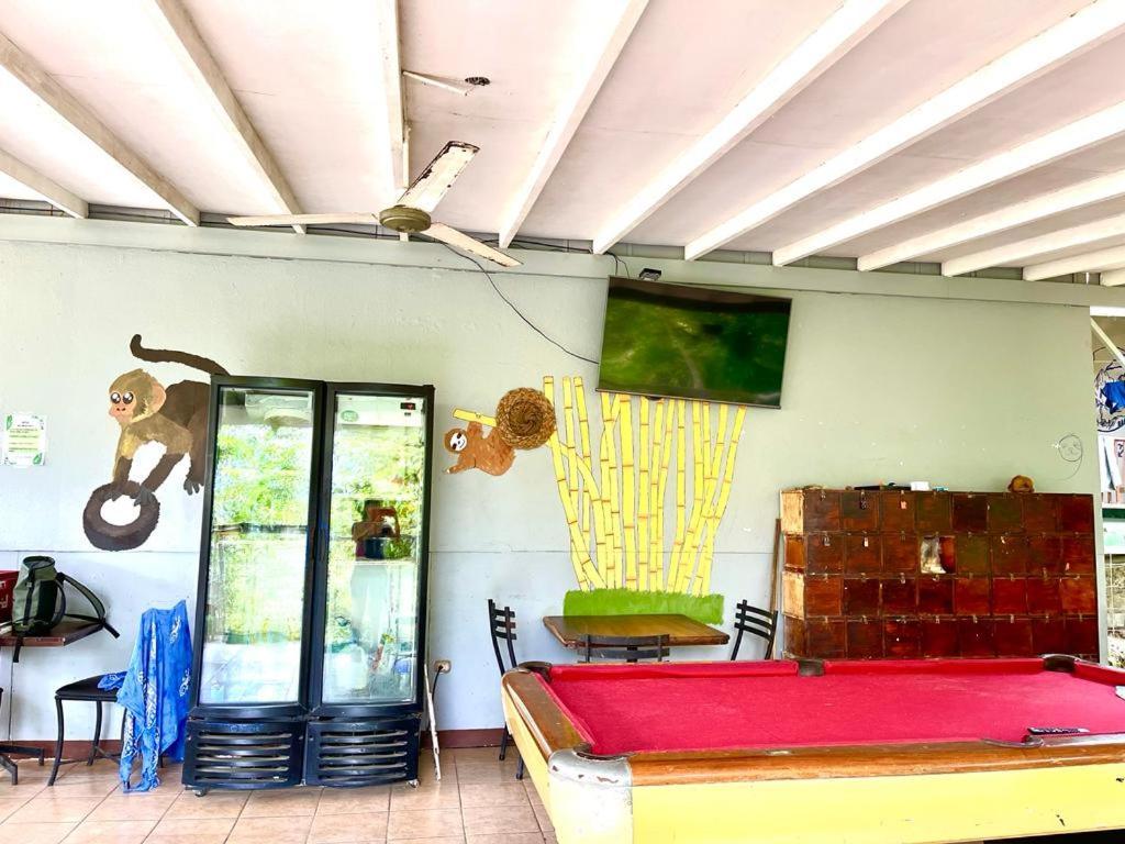 New Hostel Manuel Antonio, Meet New People Eksteriør billede
