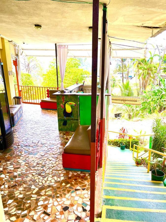 New Hostel Manuel Antonio, Meet New People Eksteriør billede