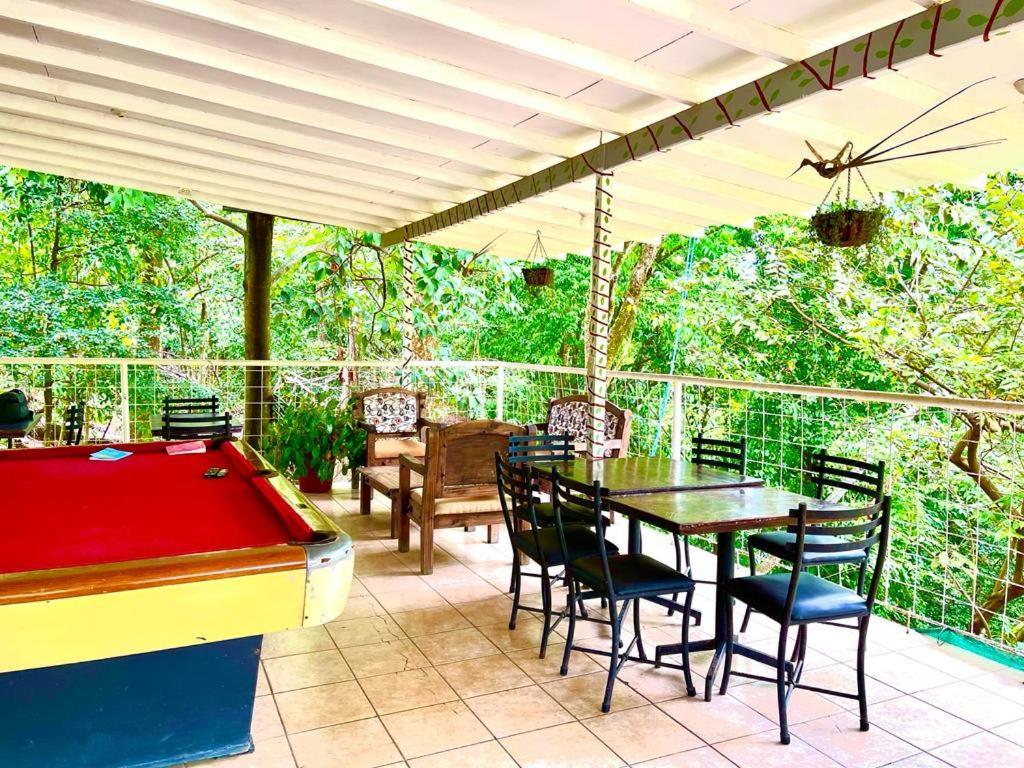 New Hostel Manuel Antonio, Meet New People Eksteriør billede