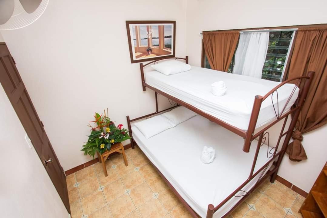New Hostel Manuel Antonio, Meet New People Eksteriør billede