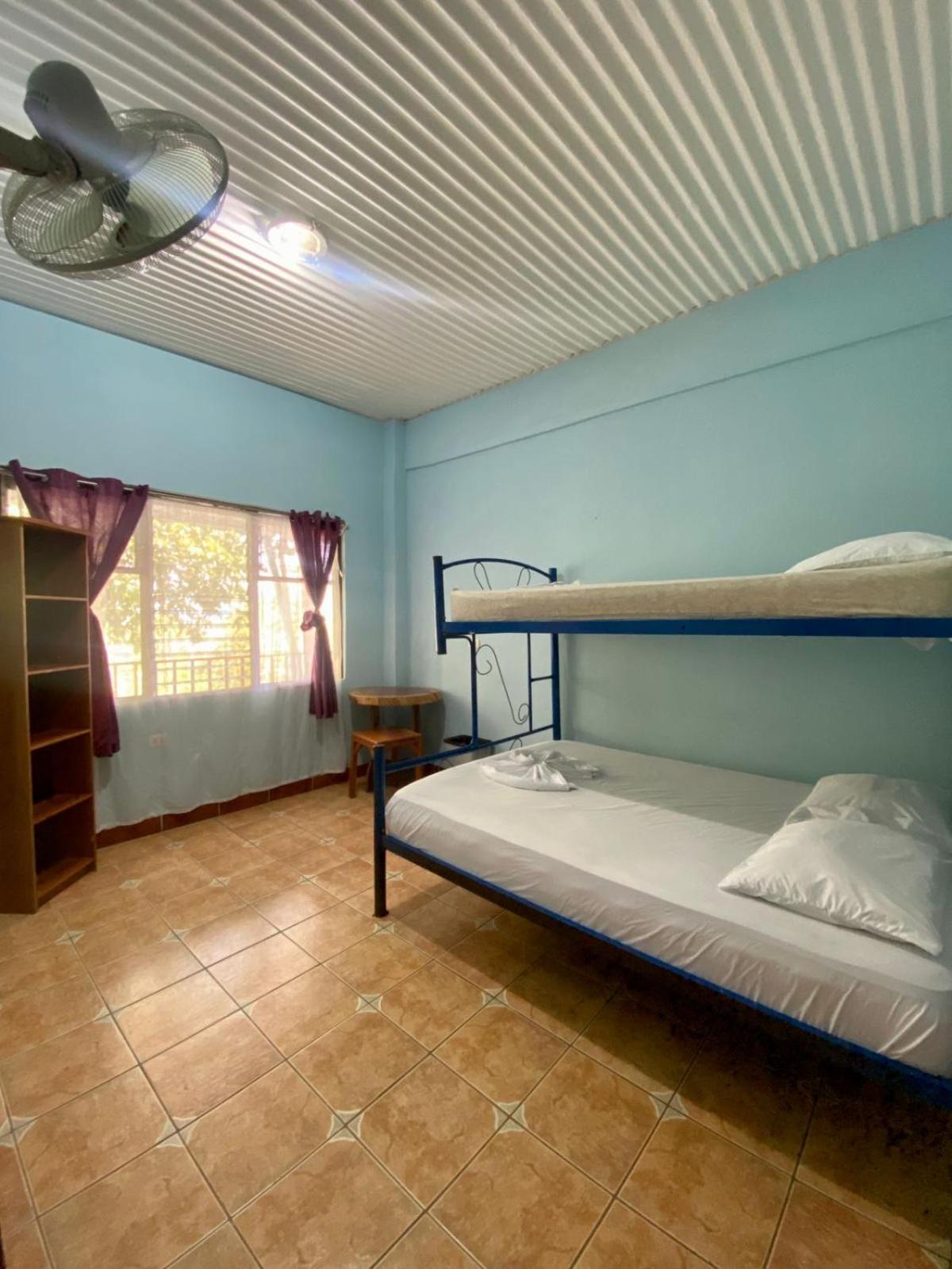 New Hostel Manuel Antonio, Meet New People Eksteriør billede